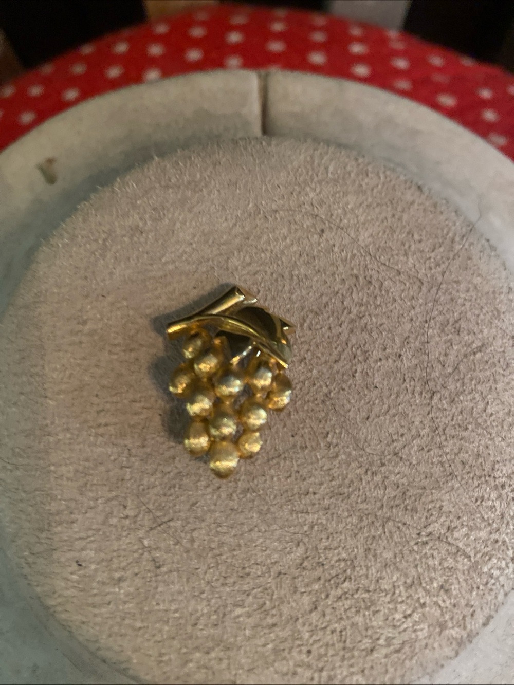 Vintage 50’s Crown Trifari Gold-Tone Grape Cluster Brooch - Women's Jewelry